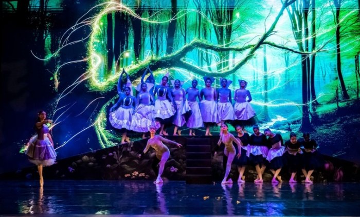 Alices Adventures in Wonderland