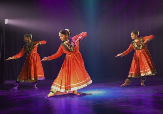 Manasa Joshi & disciples