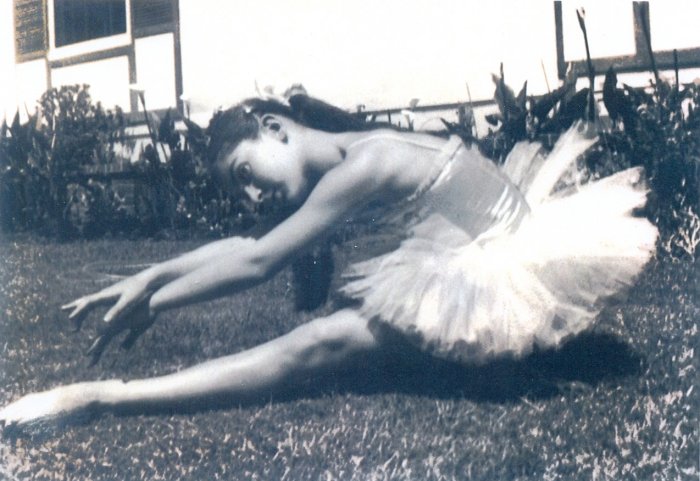 Profile - Gloria Mandelik