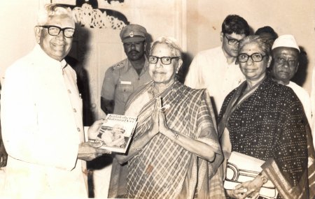 President R Venkataraman, Periya Sarada, G Sundari