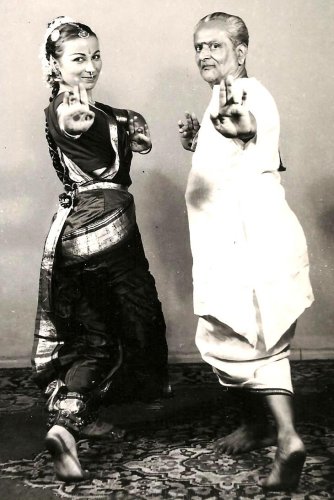 Kalpana with her guru V.S. Muthuswamy Pillai