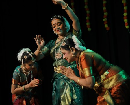 Jayashree Rajagopalan, Aishwarya & Varshini