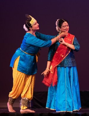 Mahika Ranganekar and Anuradha Nag as Krishna and Radha