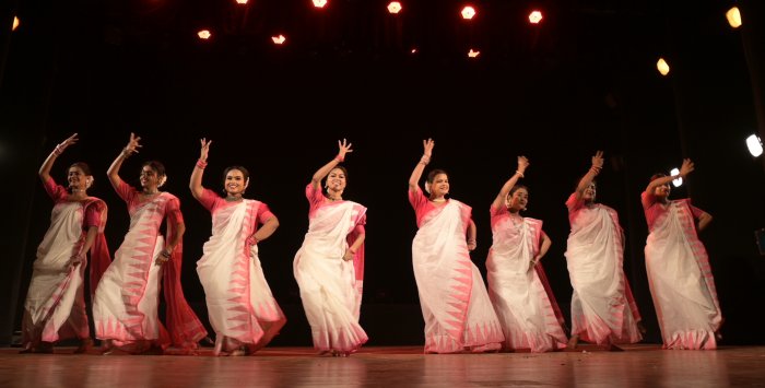 Raja danceSuna Bhauja by students of Soor Mandir