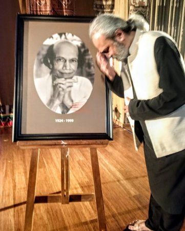 Ashish Khokar pays homage to his father