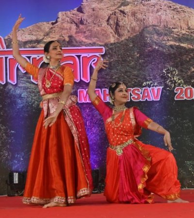 11th Girnar Festival of Music and Dance - Sujata Ramanathan & Pallavi Raisurana