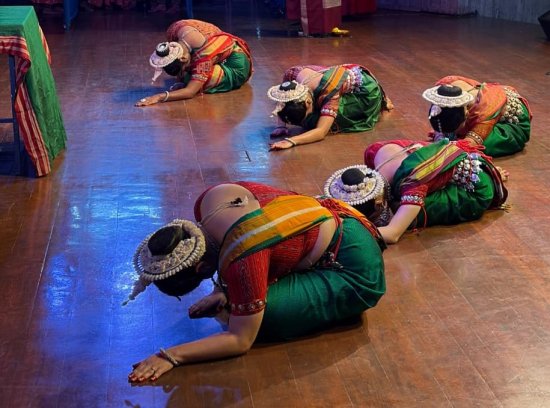 Abhanga in Odissi