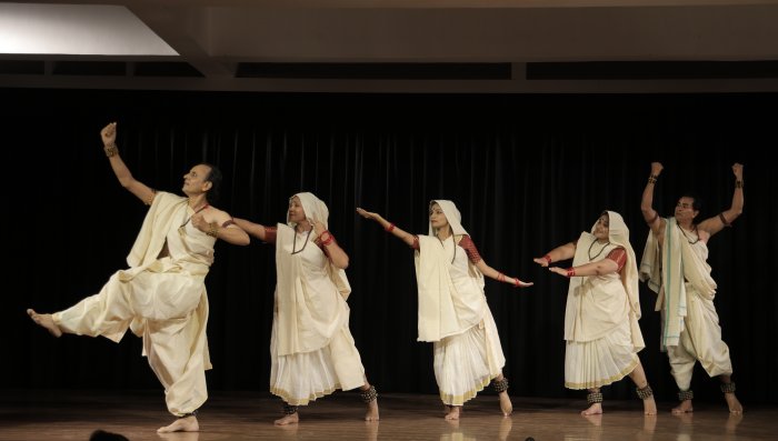 Bharat Bhariya & Akshar Patel with their group Nrityavali