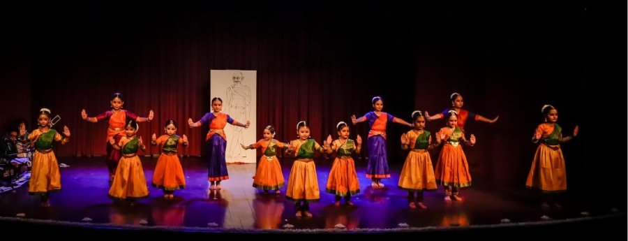Swarnali Kundu's young students in Bharatanatyam