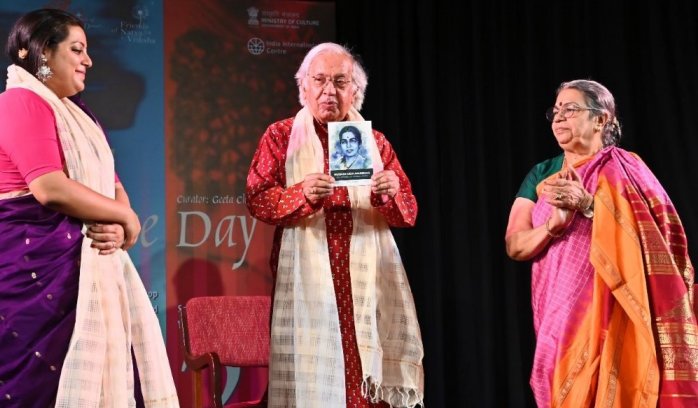 Natya Vriksha's World Dance Day - Trisha Niyogi, Ashok Vajpeyi, VR Devika
