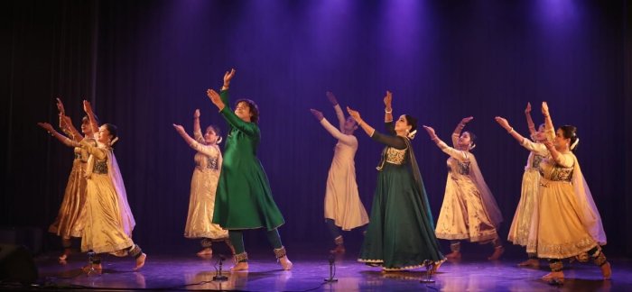 Hari and Chethana with ensemble