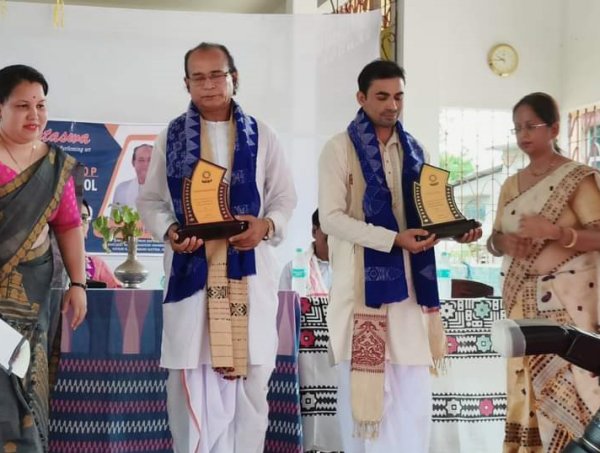 Felicitation of resource persons at Saptaswa