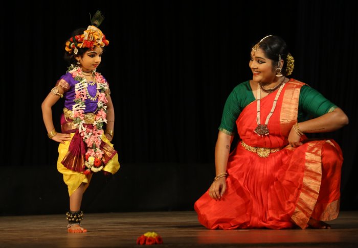 Sri Bhagavatha Keerthanai - Little Samanwitha Lakshmi as Krishna