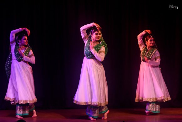 Vidha Lal and disciples