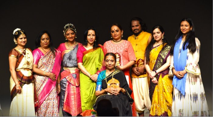 Guru Viji Prakash honored