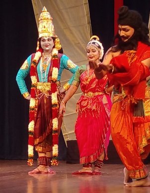 Tirumangai Azhvar Divya Katha