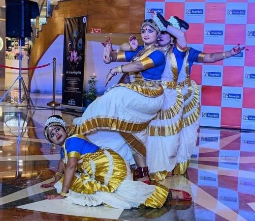 Disciples of Guru Geetha Vijayshanker