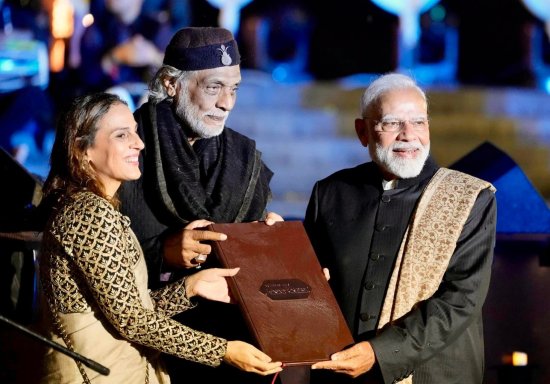 Rang-e-Registaan - Muzaffar Ali and Prime Minister Narendra Modi