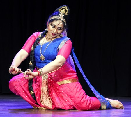 Shambhavi School of Dance ensemble