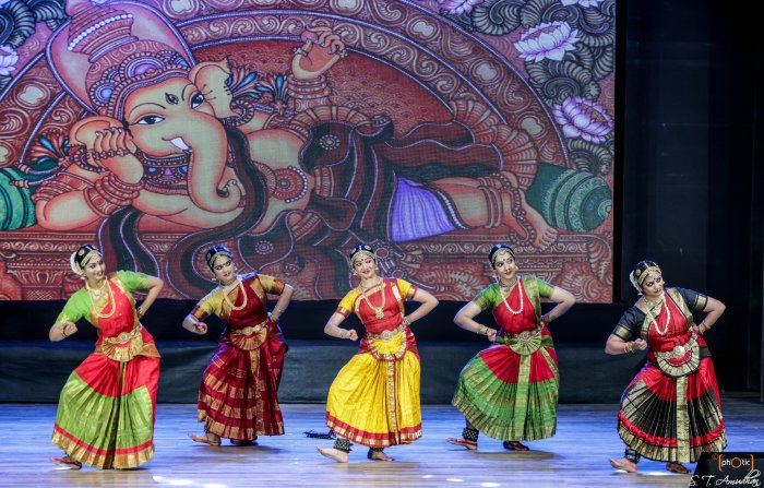 Students of Guru Asha Sunilkumar