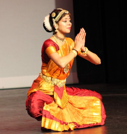 Sumangala Varun (Bharatanatyam)