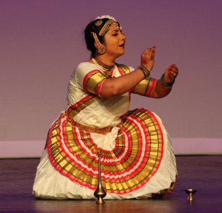 Sreevidhya Vijayan (Mohiniattam)