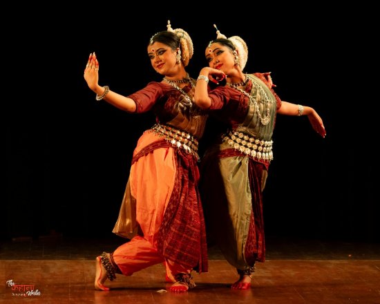 DVI - Two Paths, One Pulse