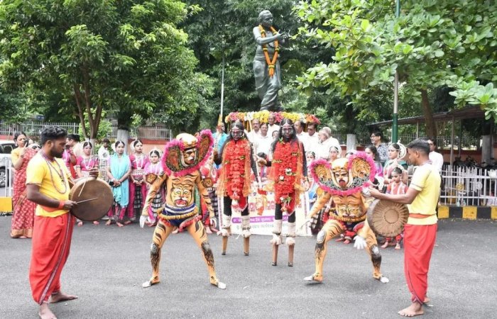 Bagha Nata & Katha Nritya dancers